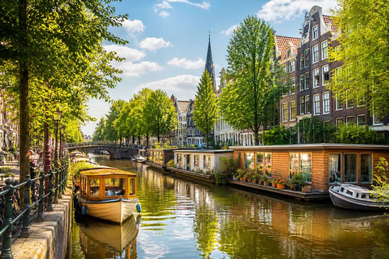 Les secrets cachés des canaux du0027Amsterdam : une balade hors des sentiers battus