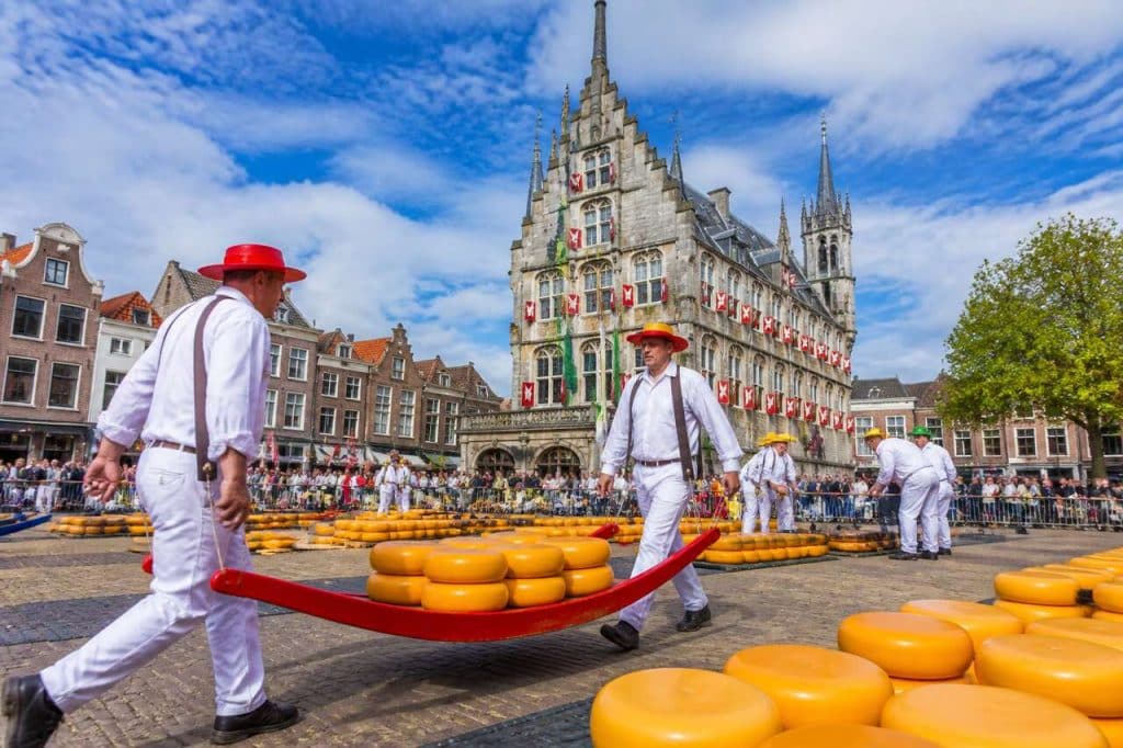 Découvrir la ville de gouda à travers ses marchés authentiques