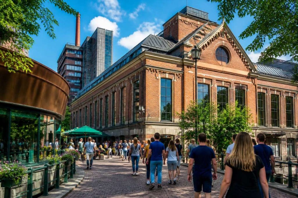 Découverte immersive de la culture brassicole à l'Heineken Experience