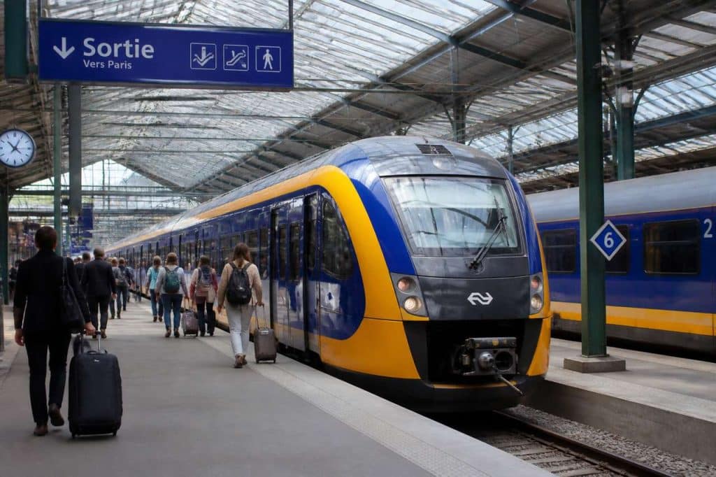 Voyager malin : astuces pour utiliser les trains NS