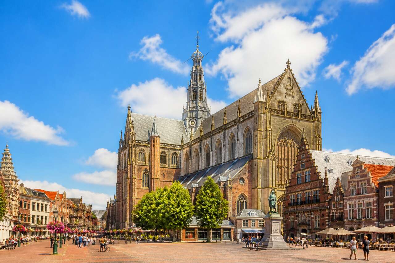 Haarlem à travers les siècles : explorez l'histoire fascinante de la Grote Kerk