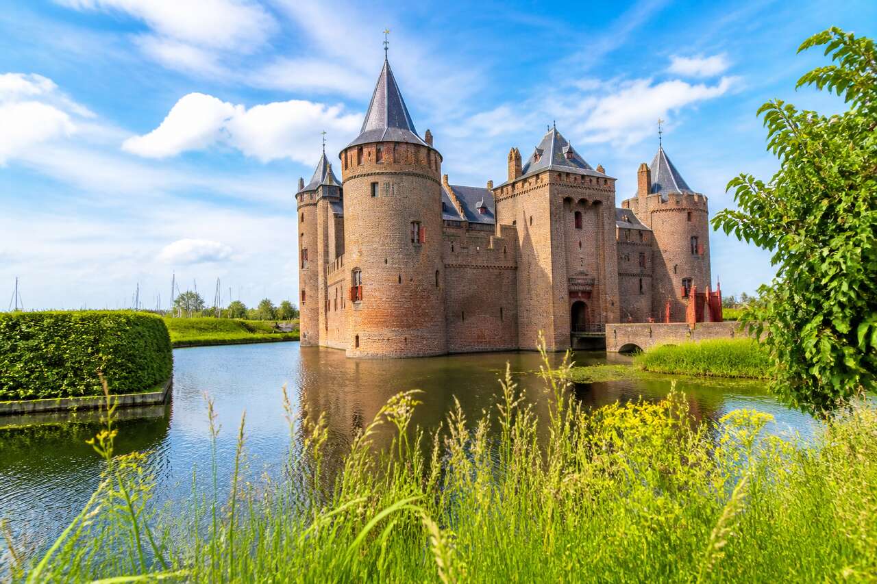 Explorer les mystères de Muiderslot : une journée médiévale près d'Amsterdam