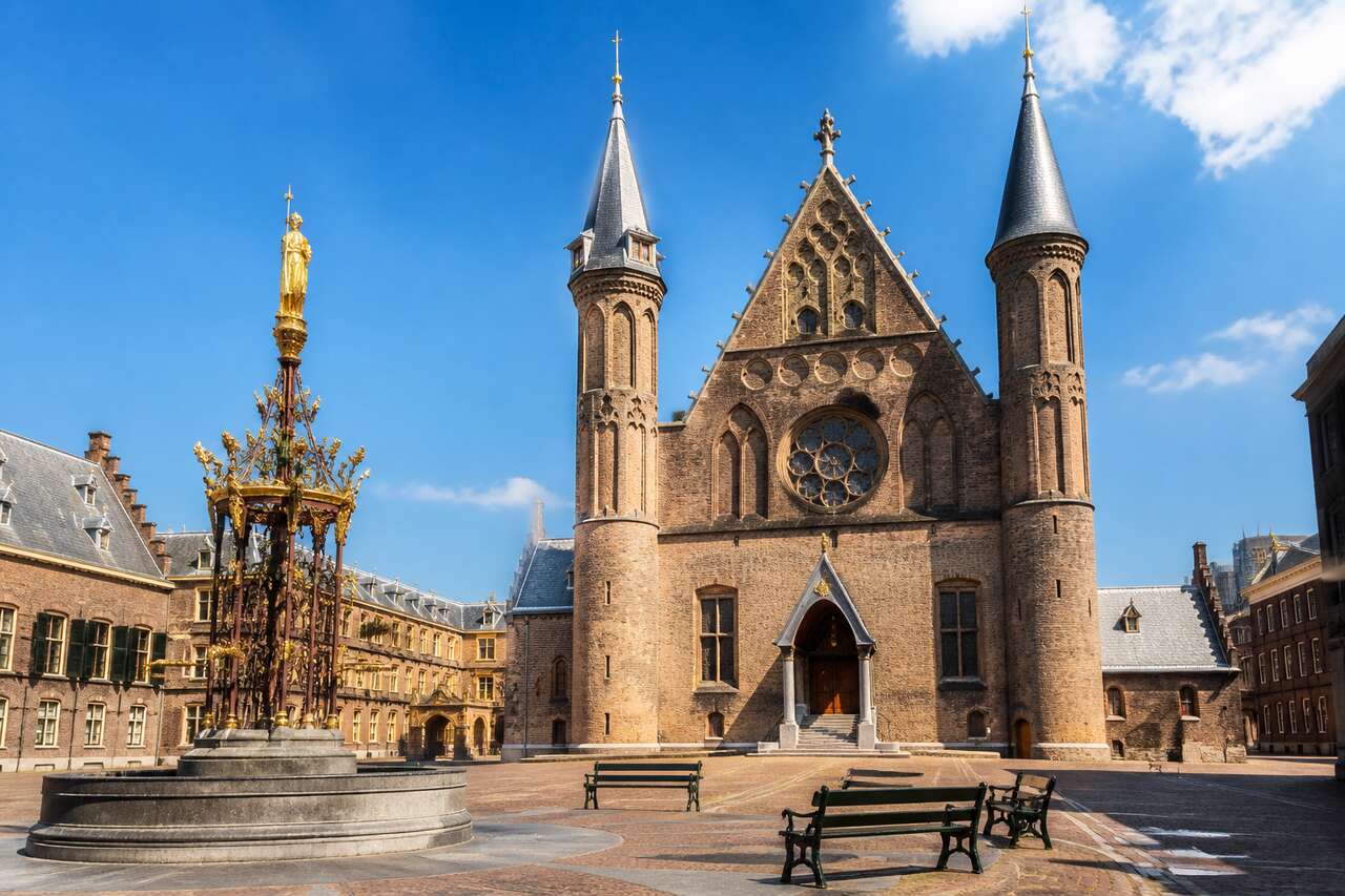 Découverte historique et architecturale au cœur de la Ridderzaal