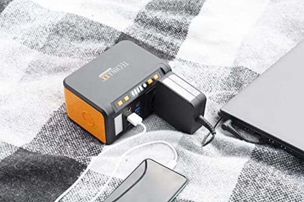 Découvrez notre test détaillé de la station d'énergie portable Technaxx TX-205+ 74Wh : performances, autonomie et fonctionnalités pour vos appareils en déplacement.