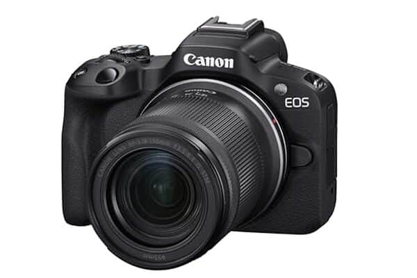 Découvrez notre test complet du Canon EOS R50, l'appareil photo hybride polyvalent idéal pour les photographes. Performances, objectif RF-S 18-150mm et prix analysés en détail.