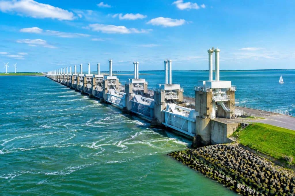 Explorer la majesté des Delta Works : un régal pour les amateurs d'ingénierie et de nature