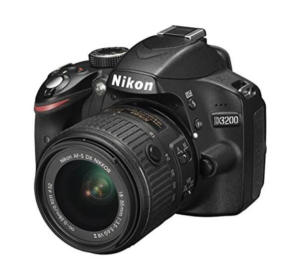 Découvrez notre test complet du reflex numérique Nikon D3200 et son kit objectif VR II 18-55 mm : performances, qualité d'image et verdict final.