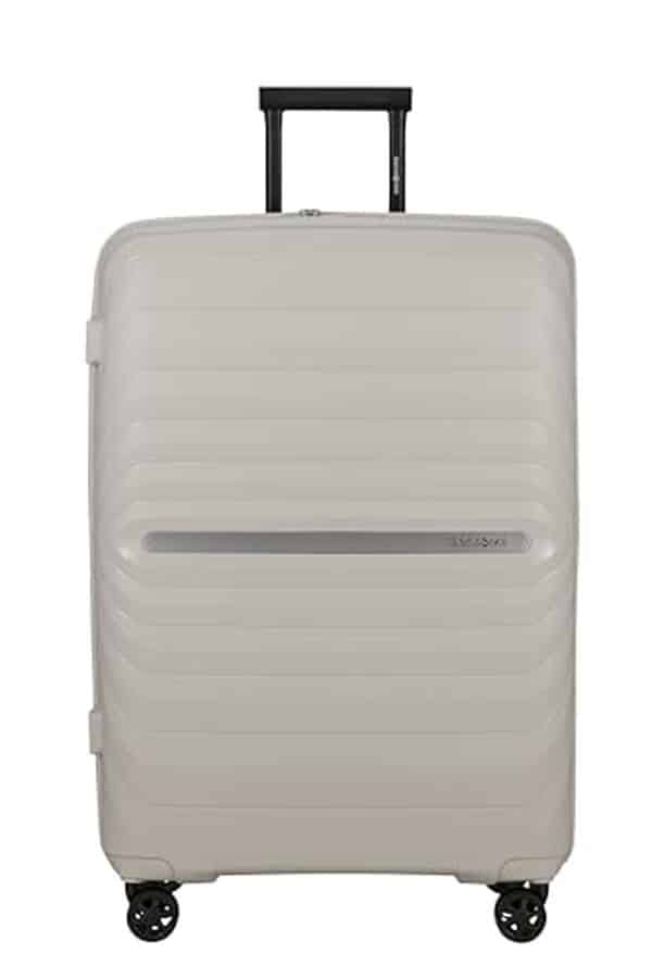 Découvrez notre test complet de la valise Samsonite Neo Flux Spinner L. Spacieuse, extensible et robuste : tous les détails pour bien choisir votre bagage. 