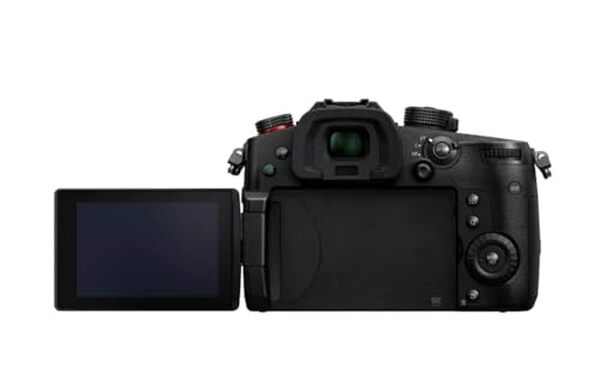 Découvrez notre test complet du Panasonic Lumix GH5M2 : performances en 4K, stabilisation avancée et verdict d'un appareil photo hybride professionnel. 