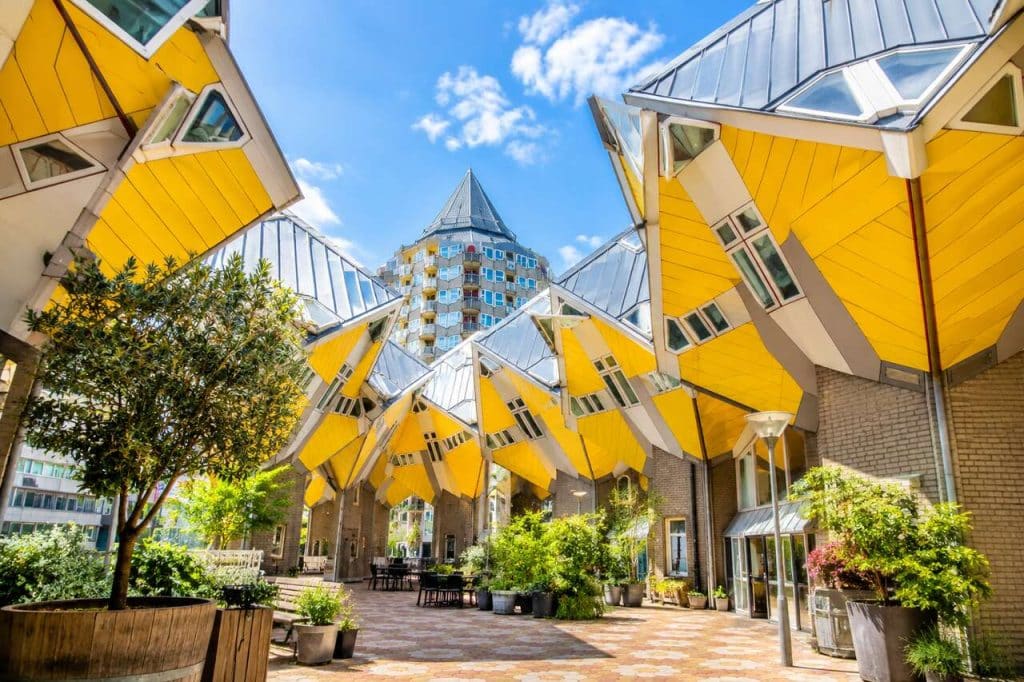 Les mystères géométriques des maisons cubiques de Rotterdam