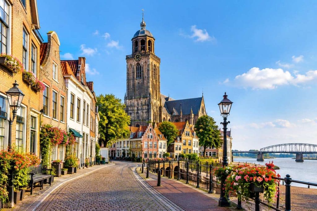Deventer : secrets cachés d'une ville médiévale néerlandaise