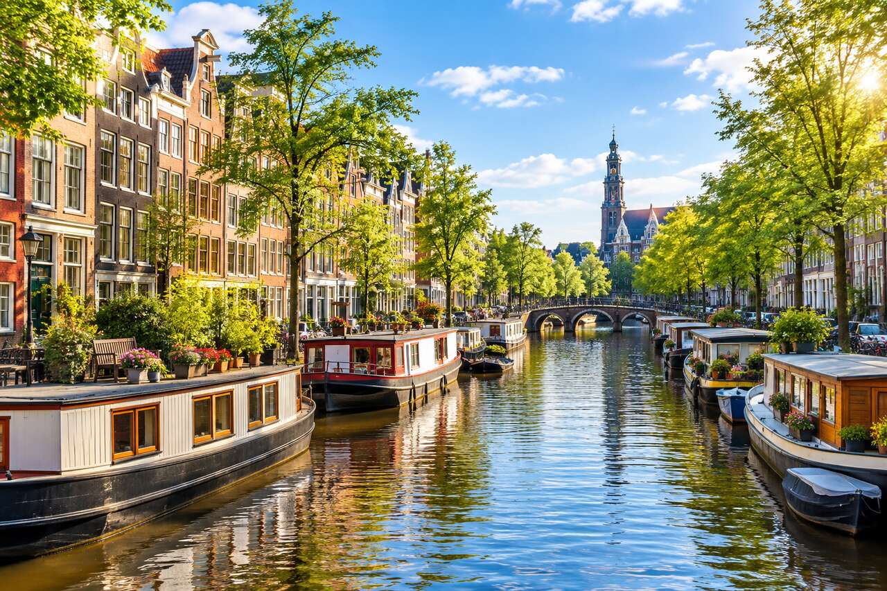 Découvrez les secrets des ferries gratuits à Amsterdam
