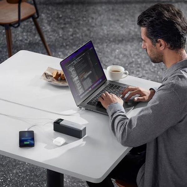 Découvrez notre test complet de la batterie Anker 737, une power bank haute puissance de 140 W pour recharger rapidement vos appareils mobiles et portables. 